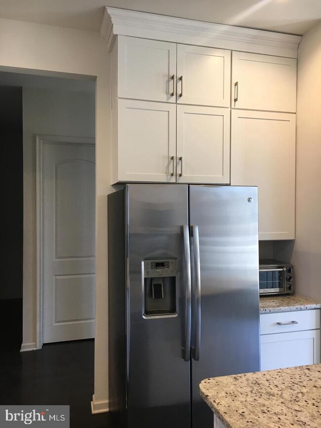 9 Seva Ct, Hightstown, NJ 08520 - photo 5