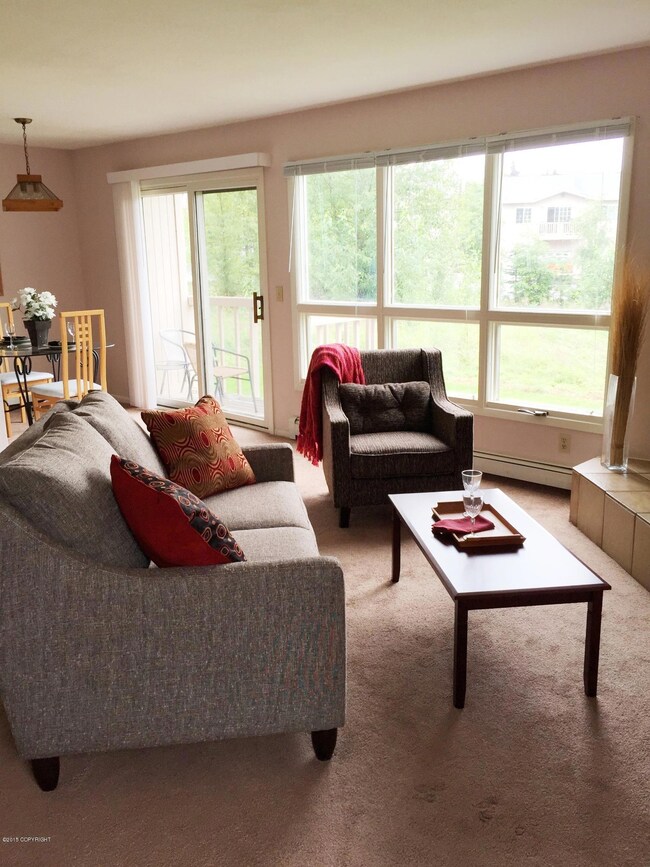 Living room & dining area