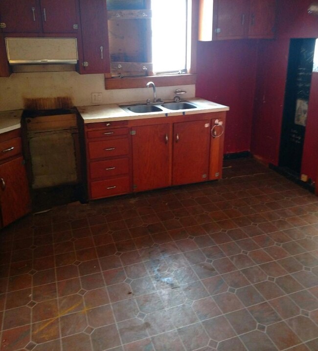 327 Katahdin Ave, Millinocket, ME 04462 - photo 7