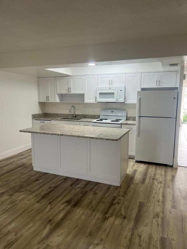 2801 NE 51st St unit 15, Fort Lauderdale, FL 33308 - photo 6