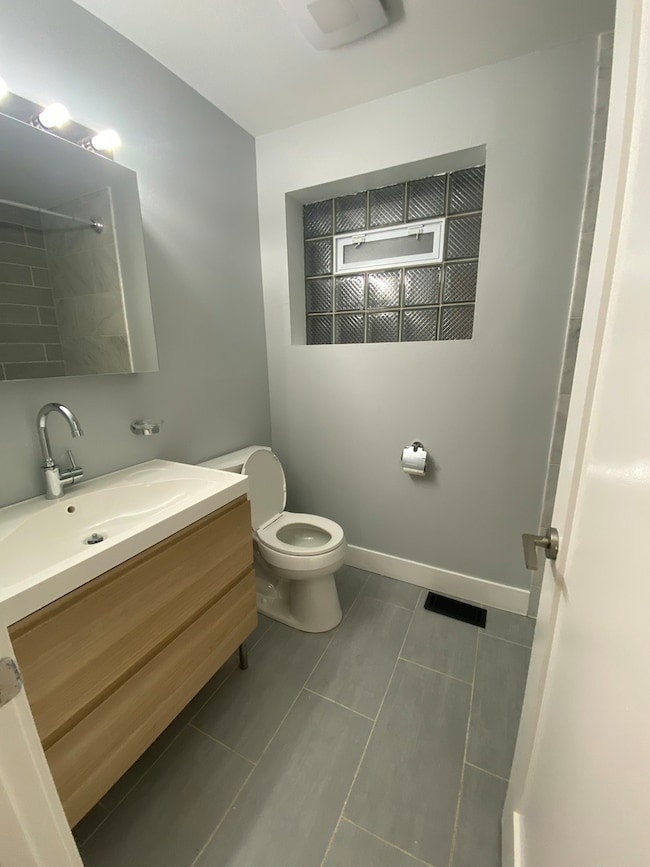 3270 N Elston Ave unit 1, Chicago, IL 60618 - photo 7