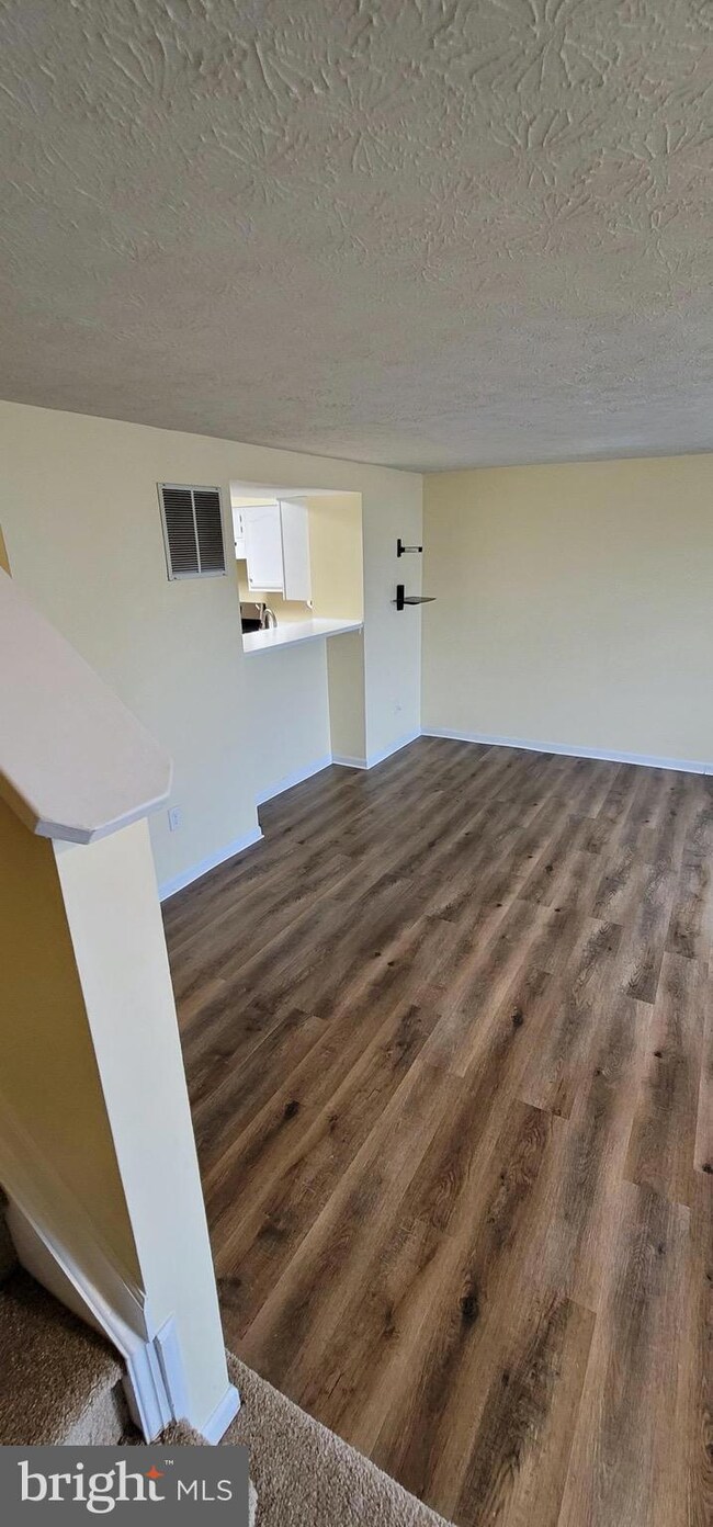 28 N Merriment Dr, Newark, DE 19702 - photo 6