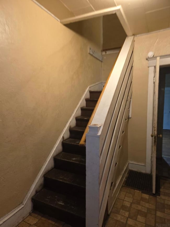 701 W 7th St, Waterloo, IA 50702 - photo 6