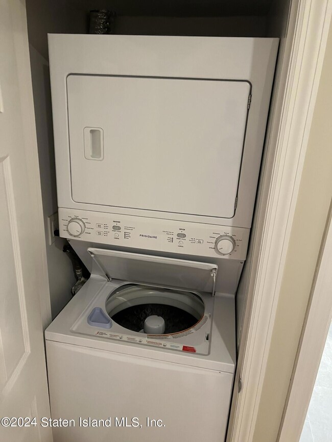 45 Seaview Ave unit 2, Staten Island, NY 10304 - photo 4