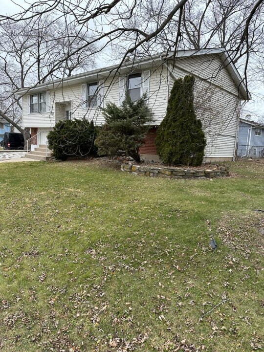 17307 Central Park Ave, Hazel Crest, IL 60429 - photo 3
