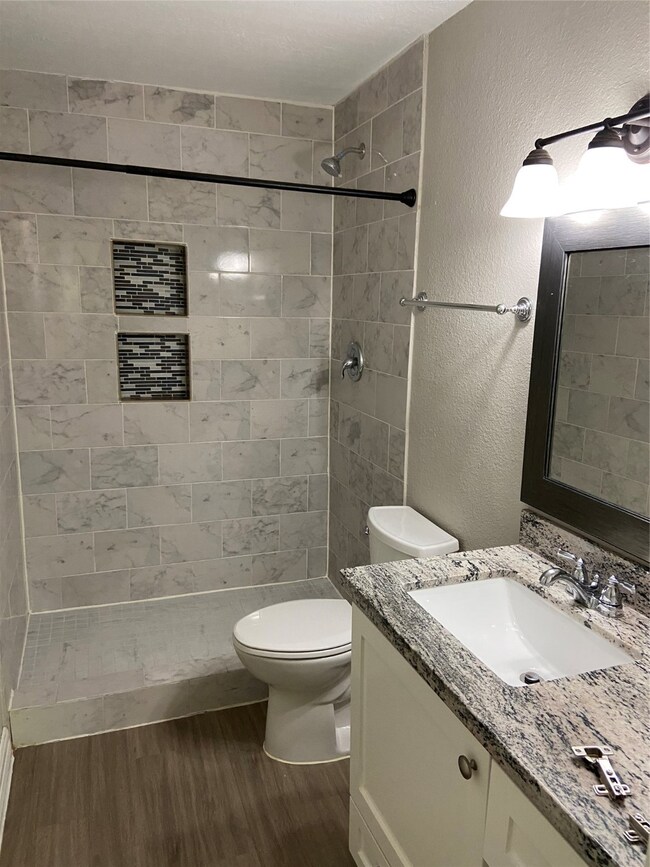 4326 Townes Forest Rd, Friendswood, TX 77546 - photo 4