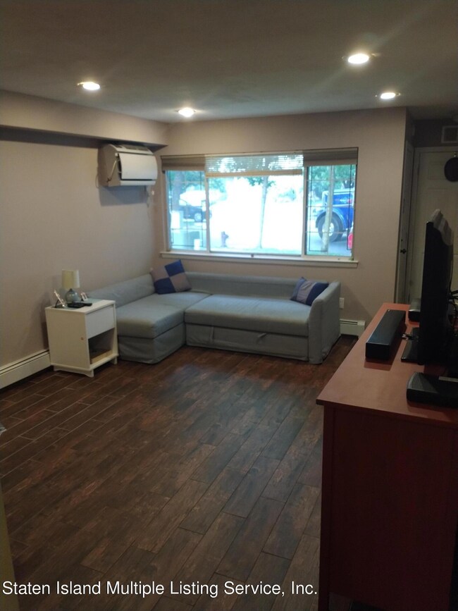 20 Croft Ct, Staten Island, NY 10306 - photo 6