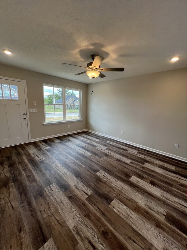 171 Reynard St, Manchester, TN 37355 - photo 3