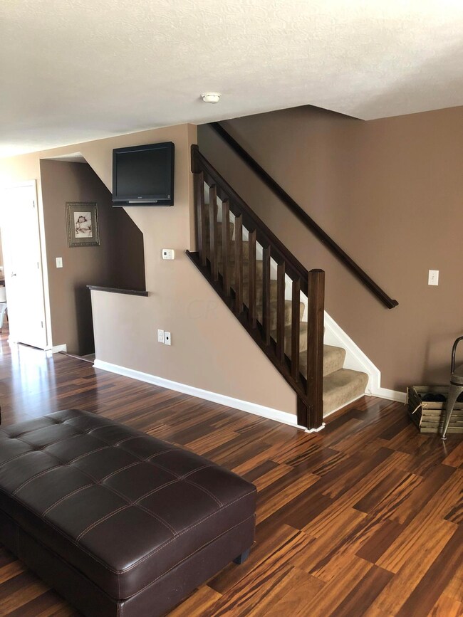 6572 Crab Apple Dr, Canal Winchester, OH 43110 - photo 5