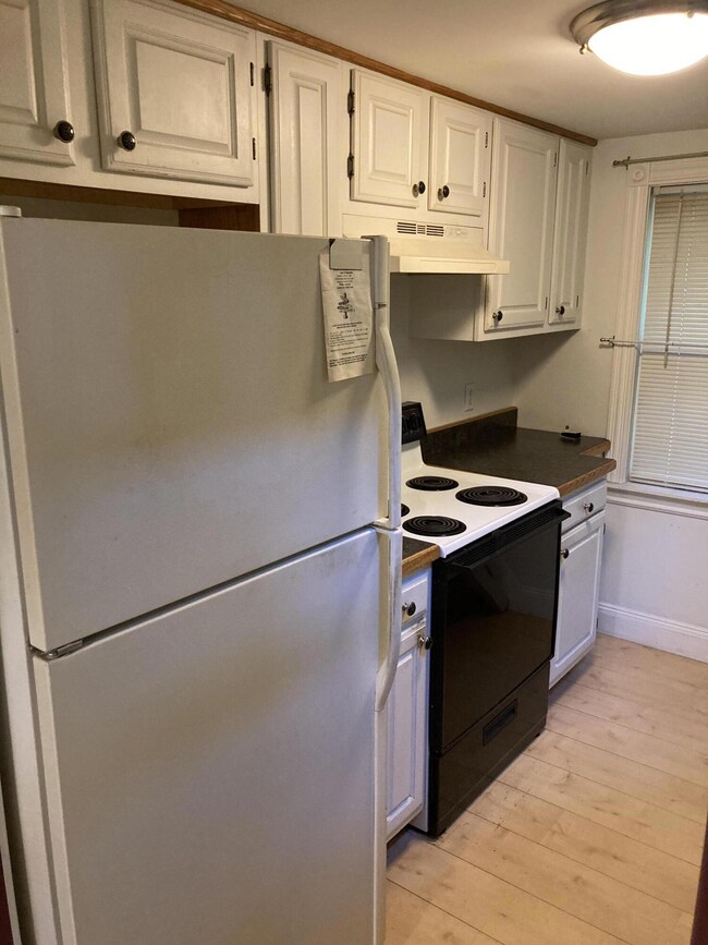 7 Benson Ct, Mechanic Falls, ME 04256 - photo 4