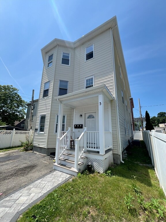 3 S Crystal St, Worcester, MA 01603 - photo 2