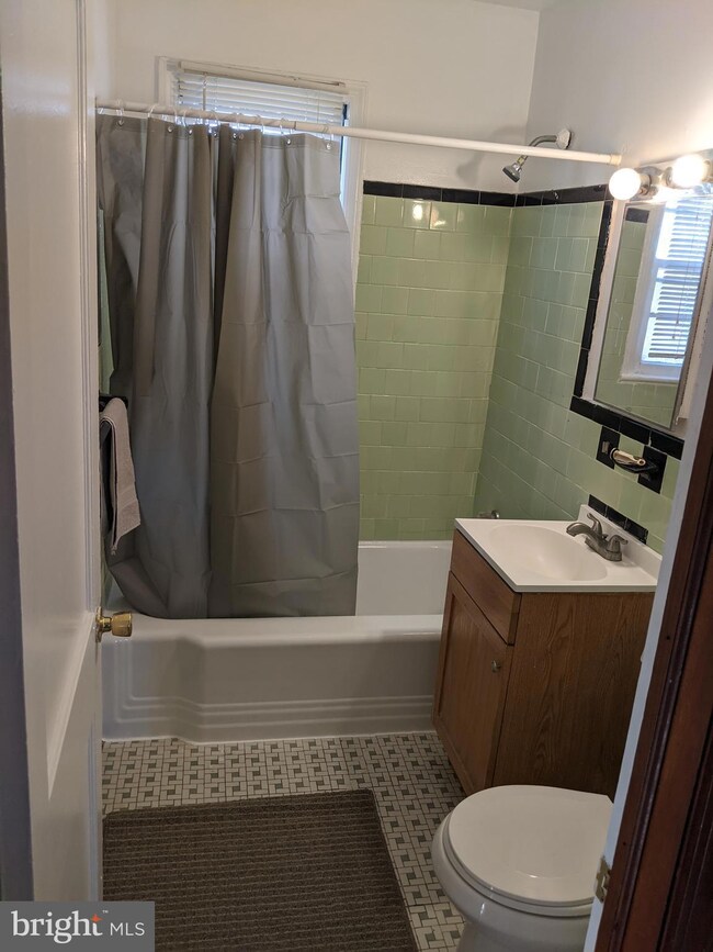 912 Brooke Rd, Capitol Heights, MD 20743 - photo 7