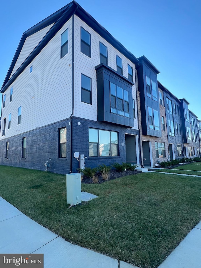 16013 Hyde Park Place, Bowie, MD 20716 - photo 2