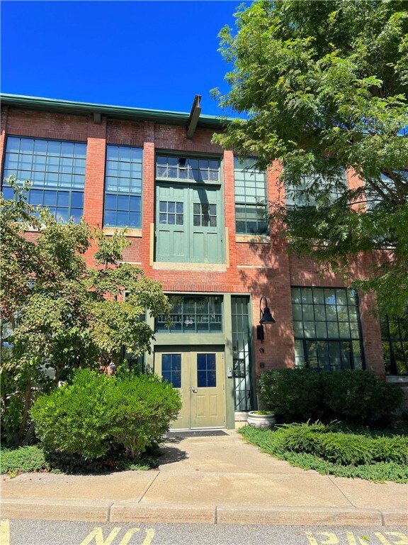 180 Allen St unit 203, Woonsocket, RI 02895 - photo 2