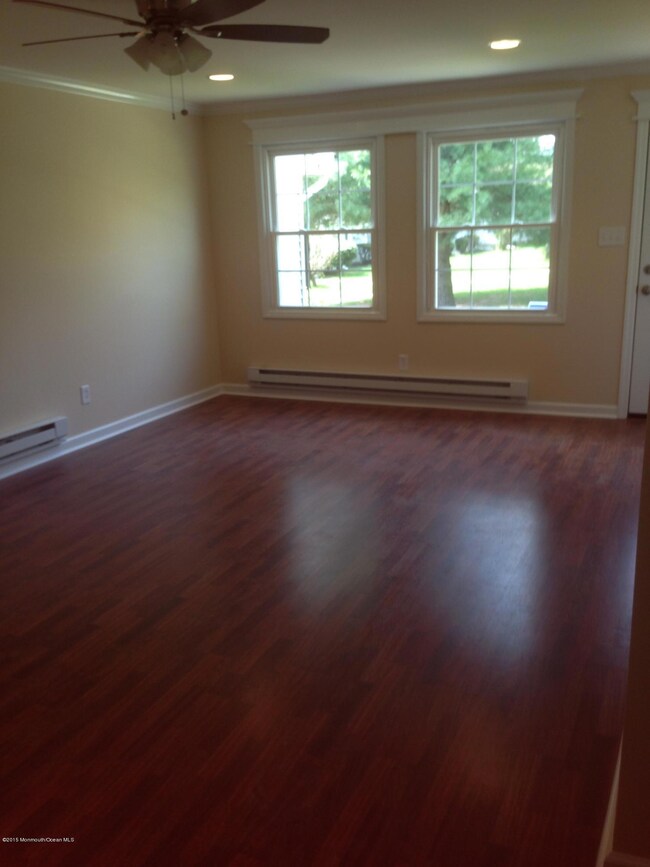 Living Room/Dining