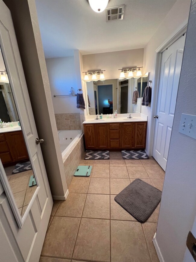 952 Larkspur Ave, Alamogordo, NM 88310 - photo 5