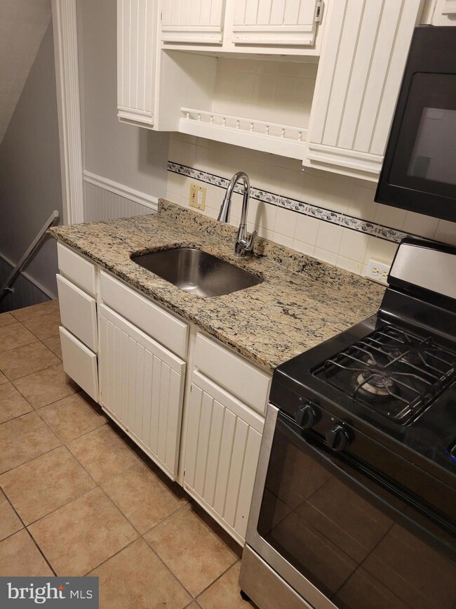 2117 Hawthorne Rd, Middle River, MD 21220 - photo 7