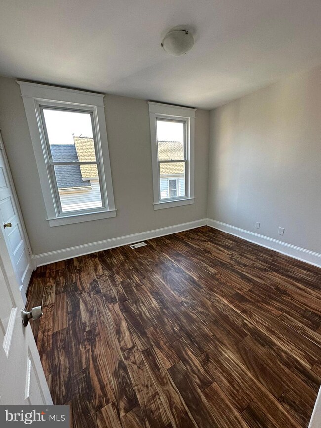 106 S Monastery Ave, Baltimore, MD 21229 - photo 7