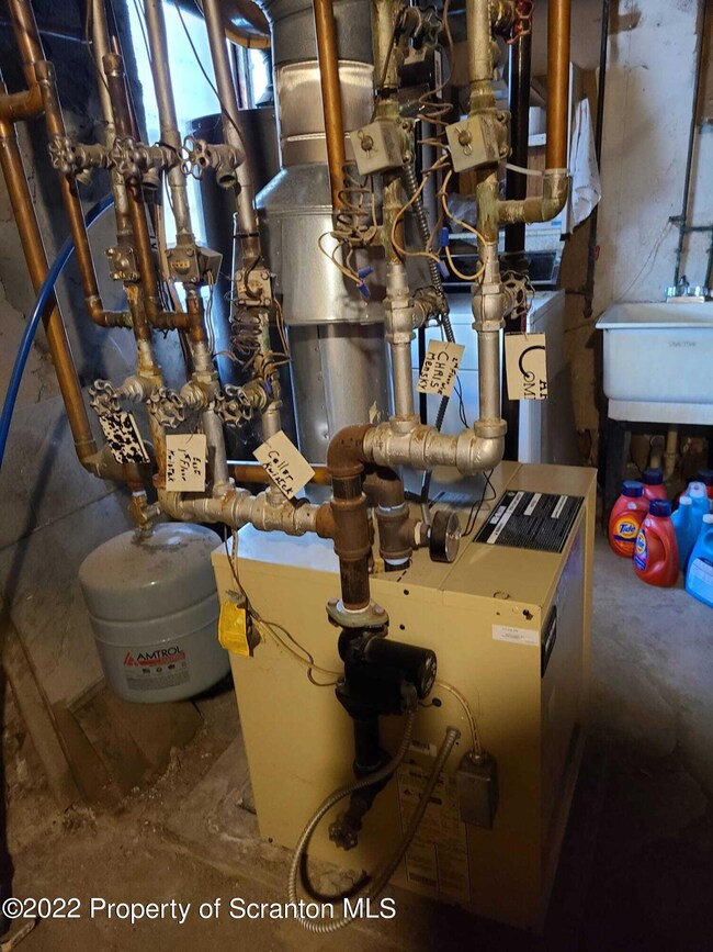 1436 W 1438 Locust St, Scranton, PA 18504 - photo 6