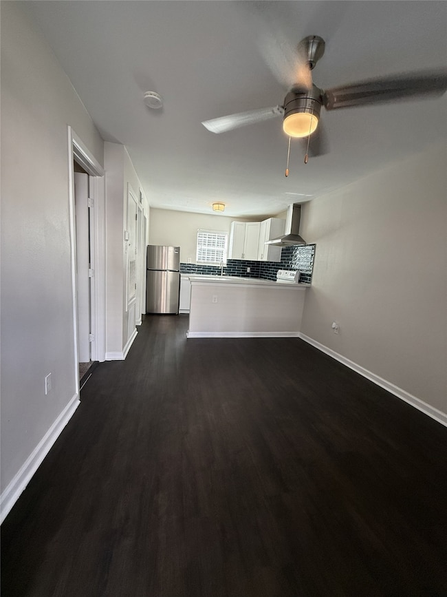 1824 Thonig Rd unit 7, Houston, TX 77055 - photo 2