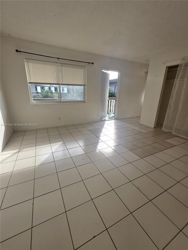 1400 N 17th Ave unit 17, Hollywood, FL 33020 - photo 4