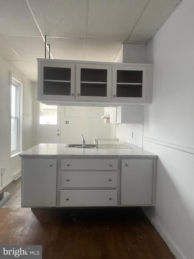 1350 Locust St, Reading, PA 19604 - photo 7