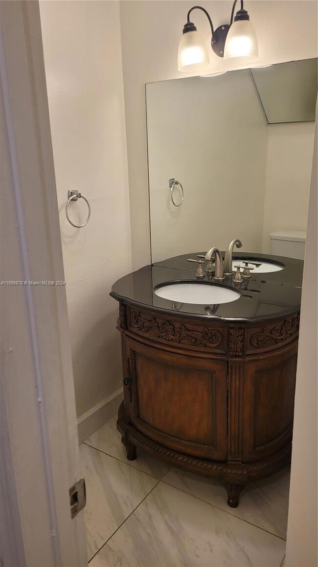 7338 NW 75th St, Tamarac, FL 33321 - photo 5