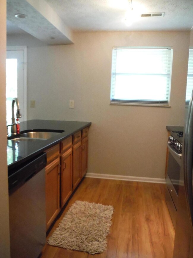 517GalleyKitchenL