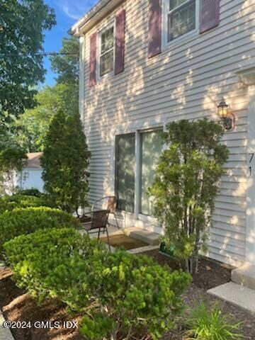 9 Weaver St unit 1, Greenwich, CT 06831 - photo 2