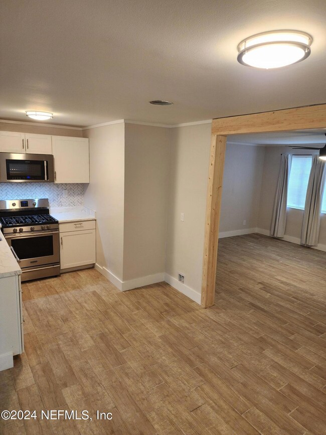 2055 Betsy Dr, Jacksonville, FL 32210 - photo 6