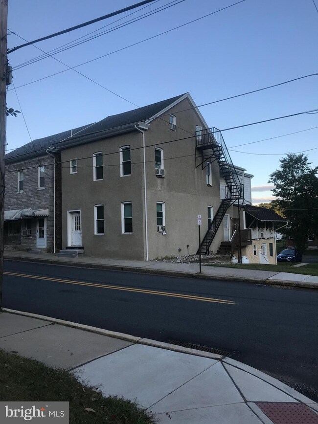 1832 N Main St, Bechtelsville, PA 19505 - photo 2