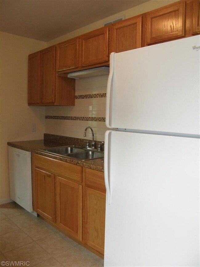 2014 Lewis Dr, Niles, MI 49120 - photo 6