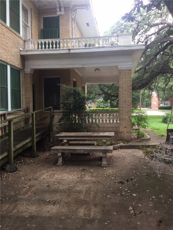 545 W Hopkins St, San Marcos, TX 78666 - photo 4