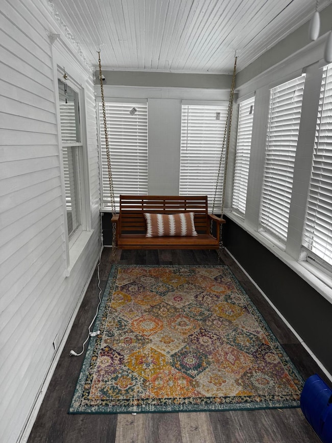 406 Garfield St, Jackson, MI 49203 - photo 4