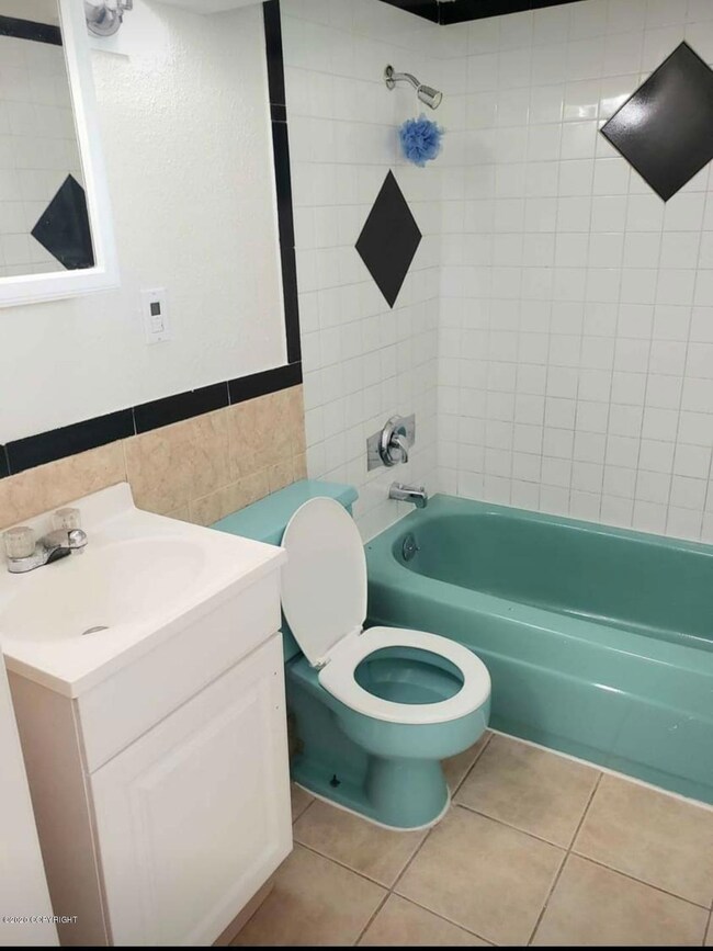 3003 Wendys Way unit 3, Anchorage, AK 99517 - photo 7