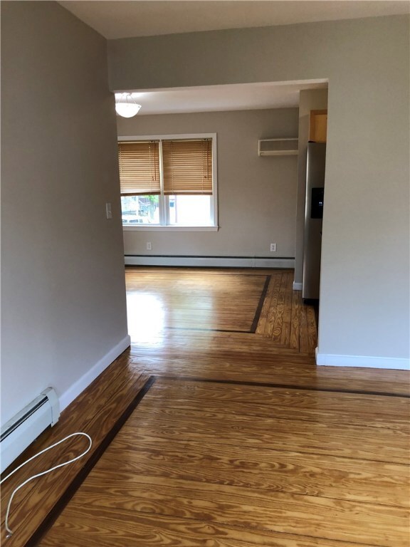 101 Grandview Ave unit 2, Providence, RI 02906 - photo 4