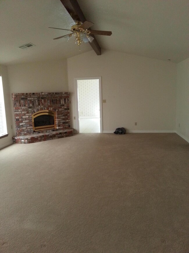 21315 Lutie Ave, Mojave, CA 93501 - photo 5