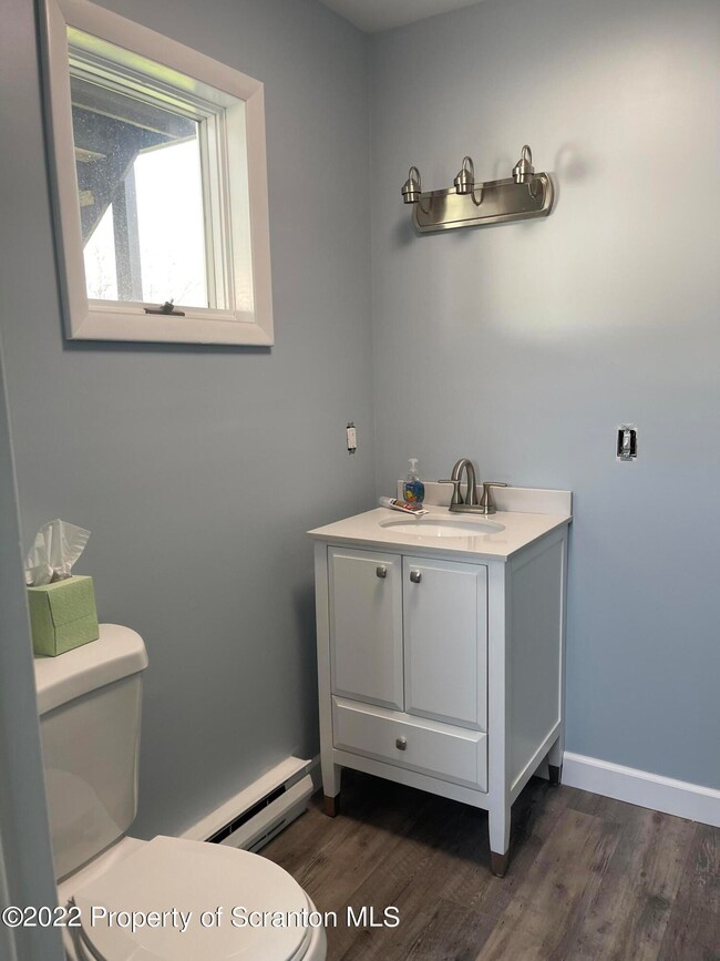 415 Bates St, Scranton, PA 18509 - photo 5