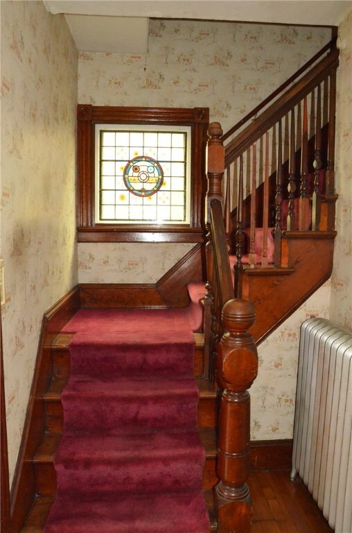 23 Hall Ave, Newport, RI 02840 - photo 4