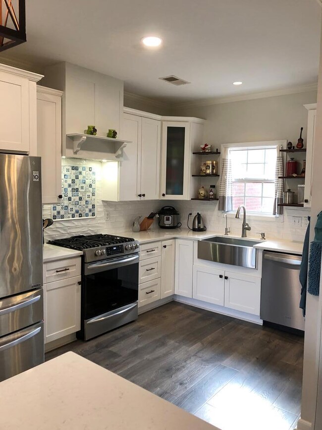 328 Lakes Dr N, Oxford, MS 38655 - photo 3