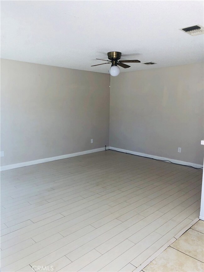 14138 Arrowhead Dr, Victorville, CA 92395 - photo 4