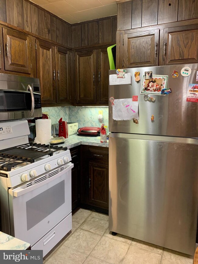 713 Locust St, Reading, PA 19604 - photo 6