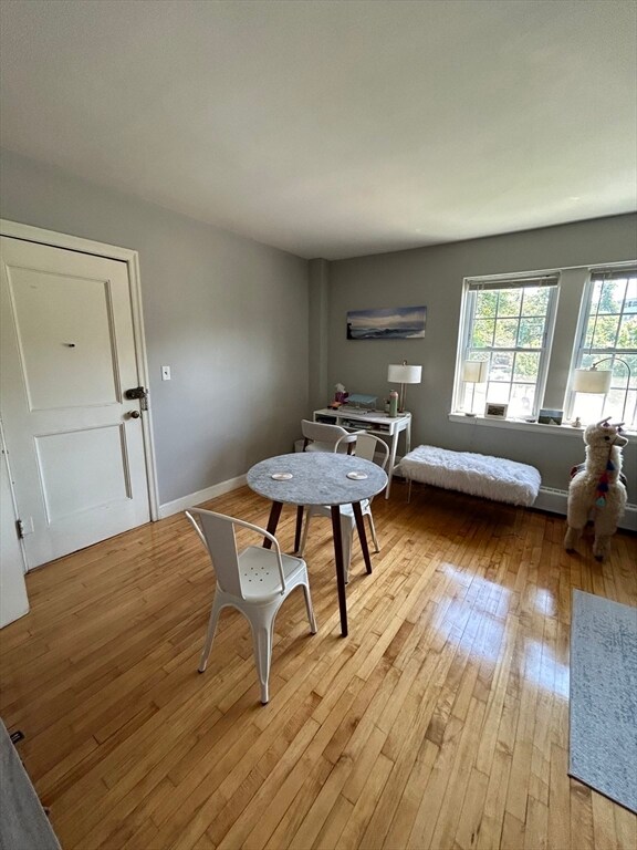 33 Hammond Pond Pkwy unit 4, Chestnut Hill, MA 02467 - photo 4