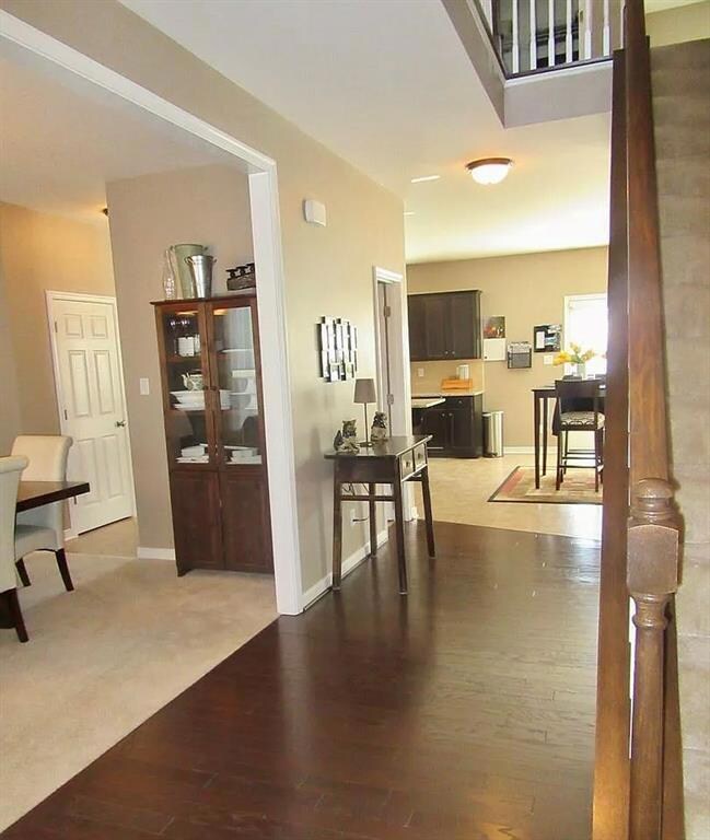 Dramatic Entry Foyer