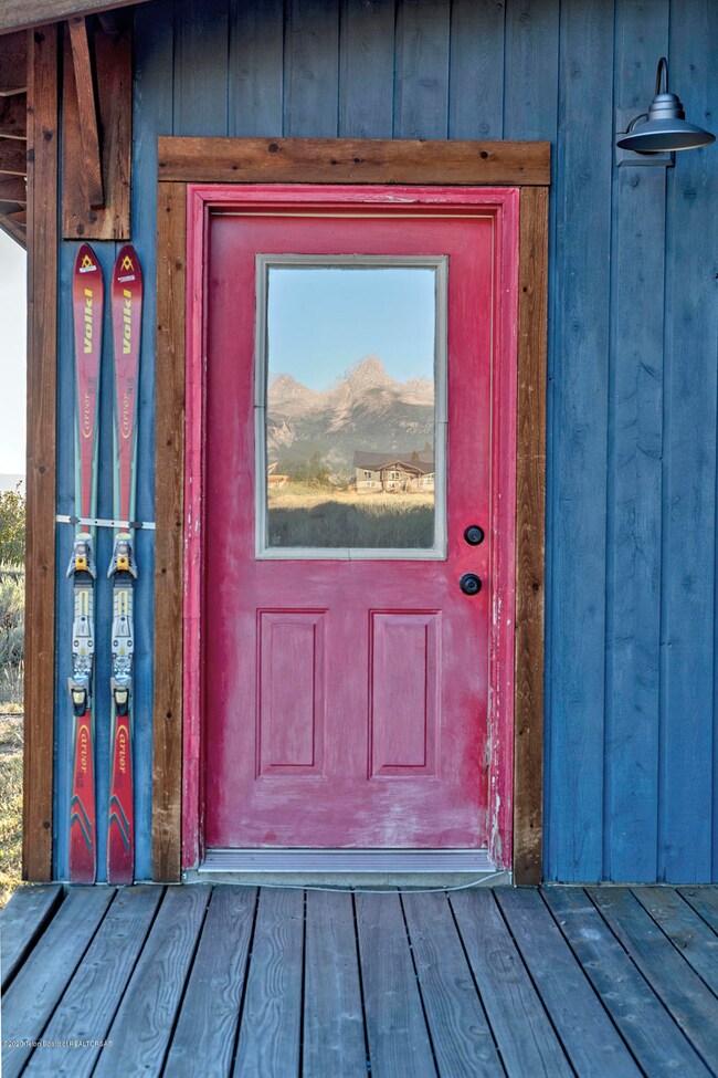 exterior_7