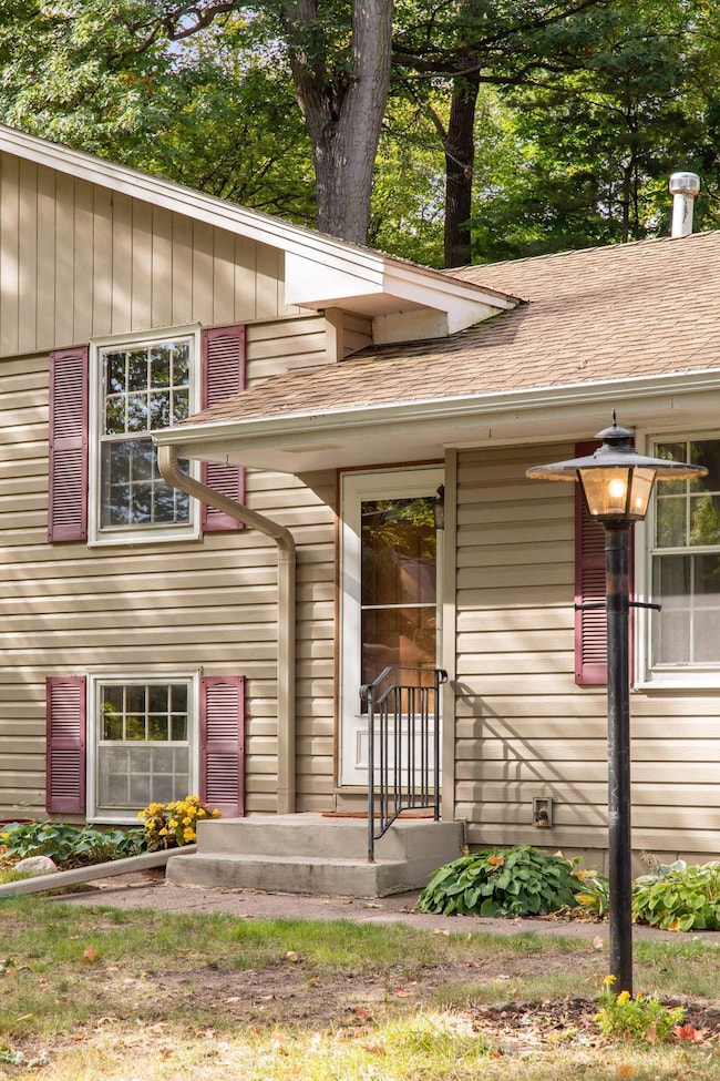 3641 Boone Cir N, New Hope, MN 55427 - photo 2