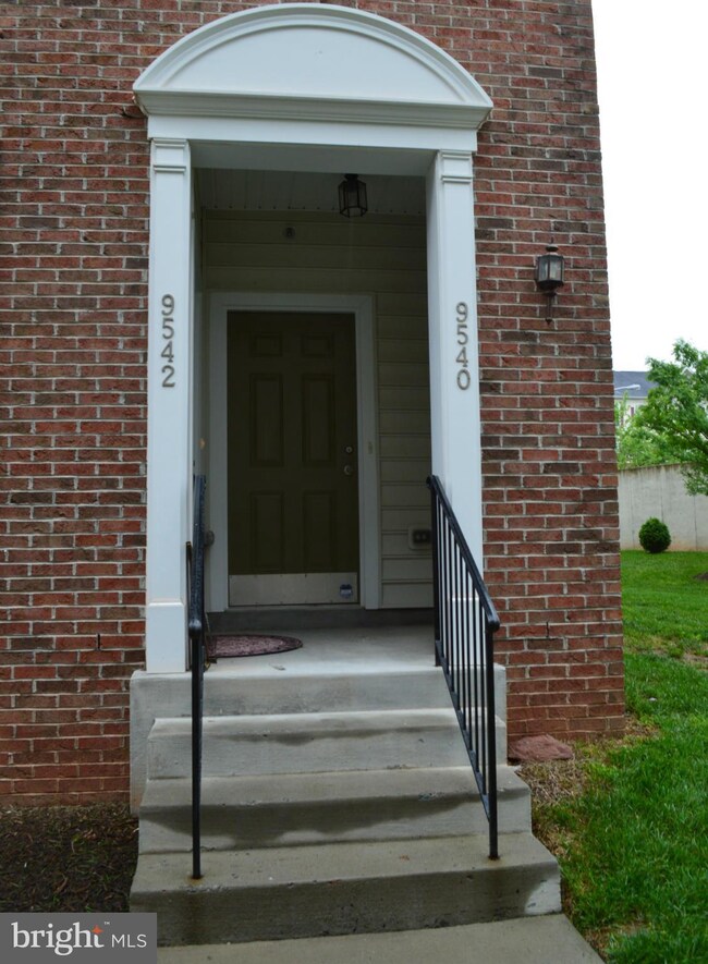9542 Chancellorsville Ln unit 11G, Manassas, VA 20110 - photo 2
