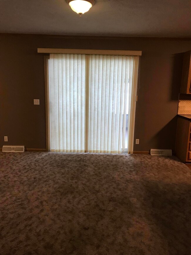 Dining room walkout