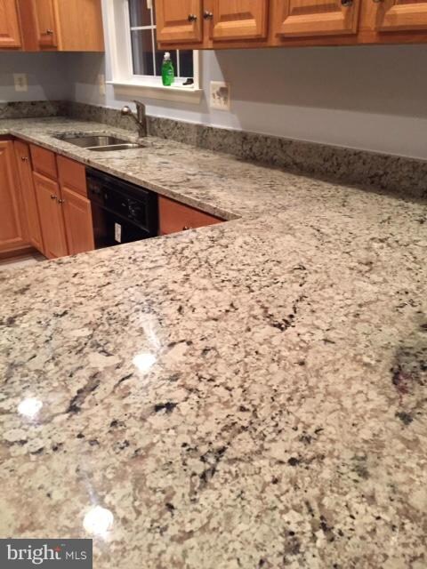 5606 Northton Ct, Woodbridge, VA 22193 - photo 7