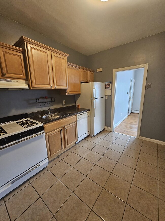 414 Hackensack St unit 1st floor, Carlstadt, NJ 07072 - photo 7